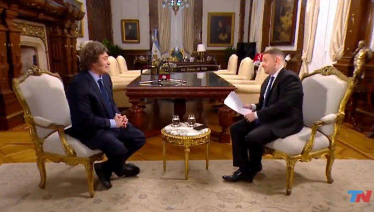 Un corte eliminado de la entrevista a Milei muestra la interrupción de ...