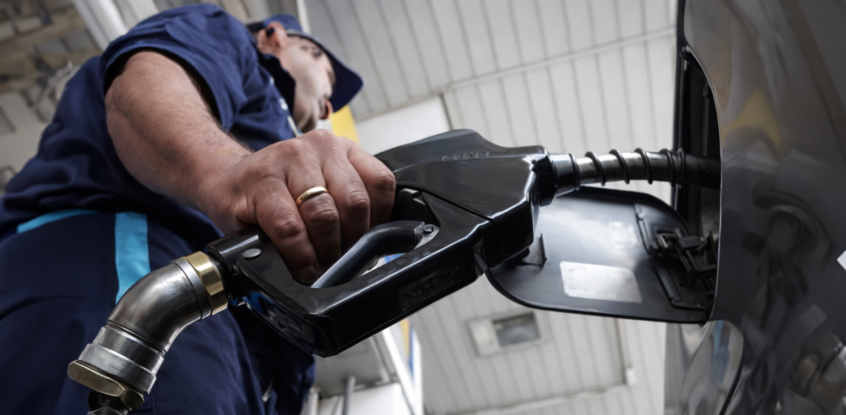 Golpe al bolsillo: combustibles aumentan hasta G. 990 en menos de diez ...